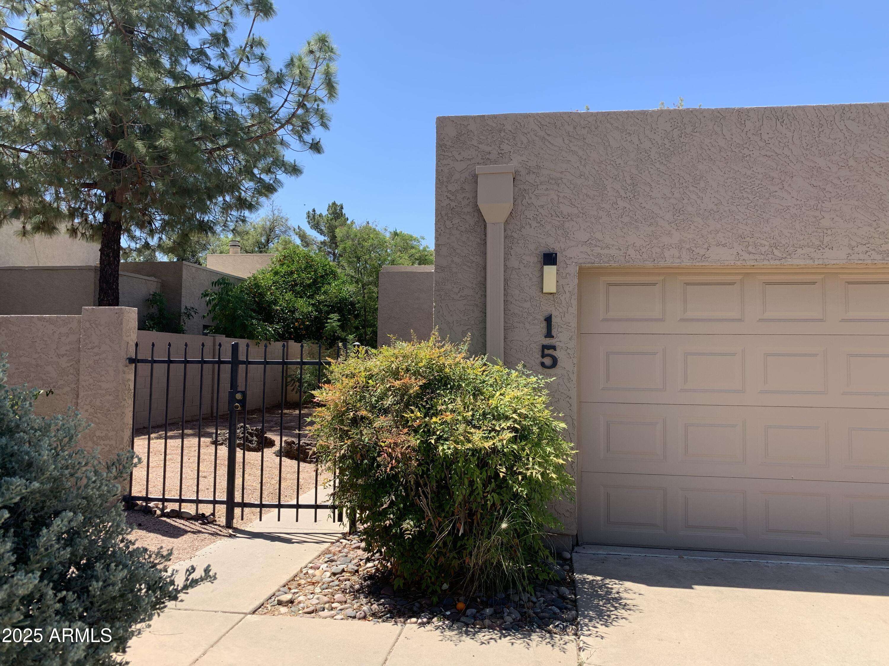 Tempe, AZ 85282,15 E REDONDO Drive