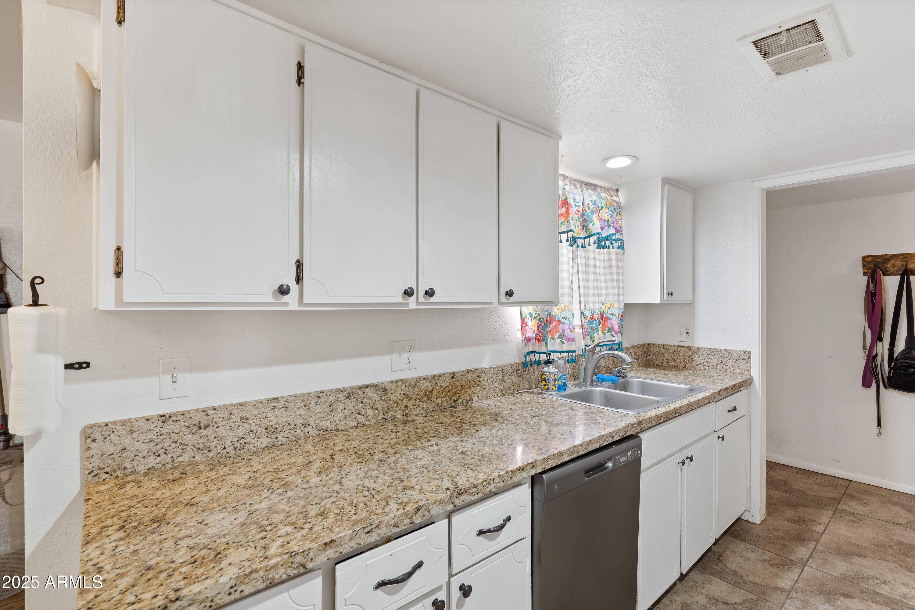 Sierra Vista, AZ 85635,1188 MESQUITE Drive