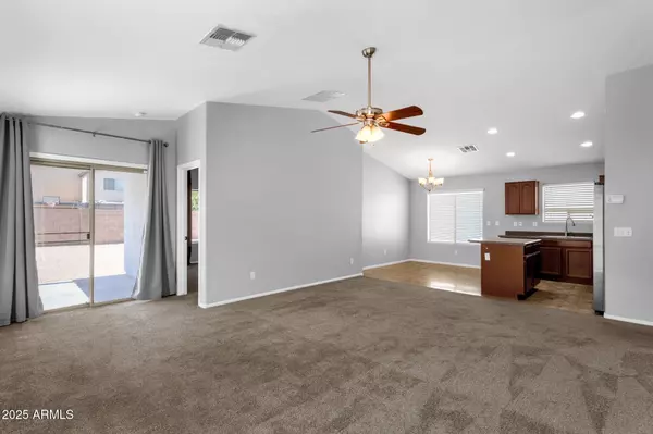 San Tan Valley, AZ 85140,509 E DANIELLA Drive