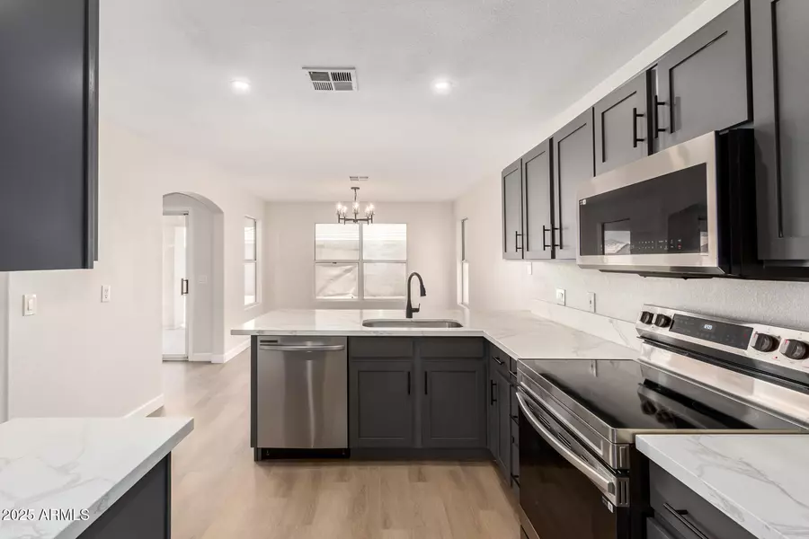 15603 W HILTON Avenue, Goodyear, AZ 85338