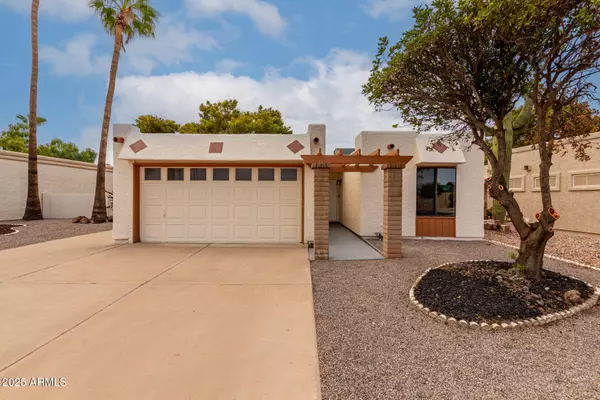 9313 E Parkside Drive, Sun Lakes, AZ 85248