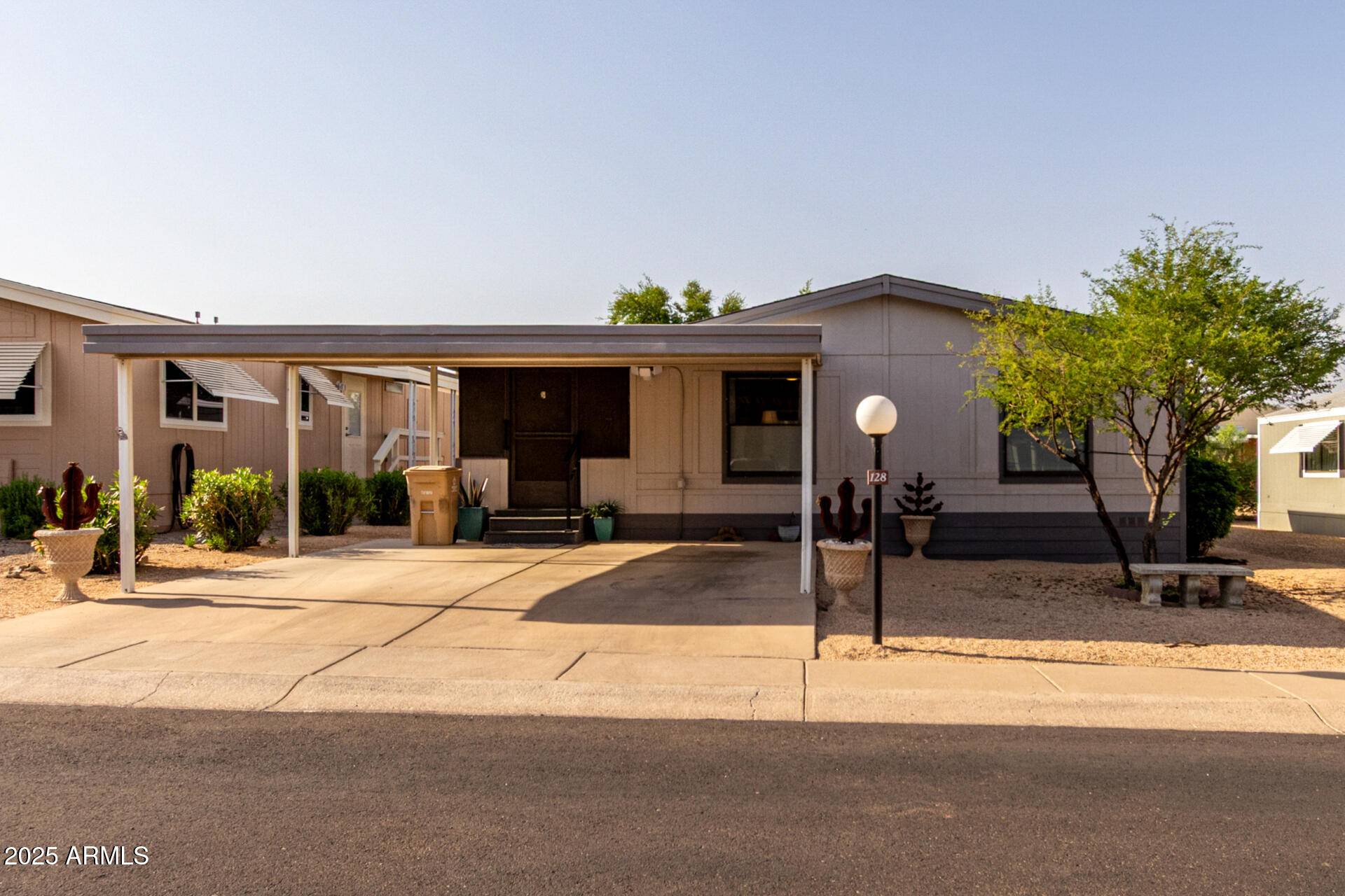 Phoenix, AZ 85024,2233 E BEHREND Drive #128