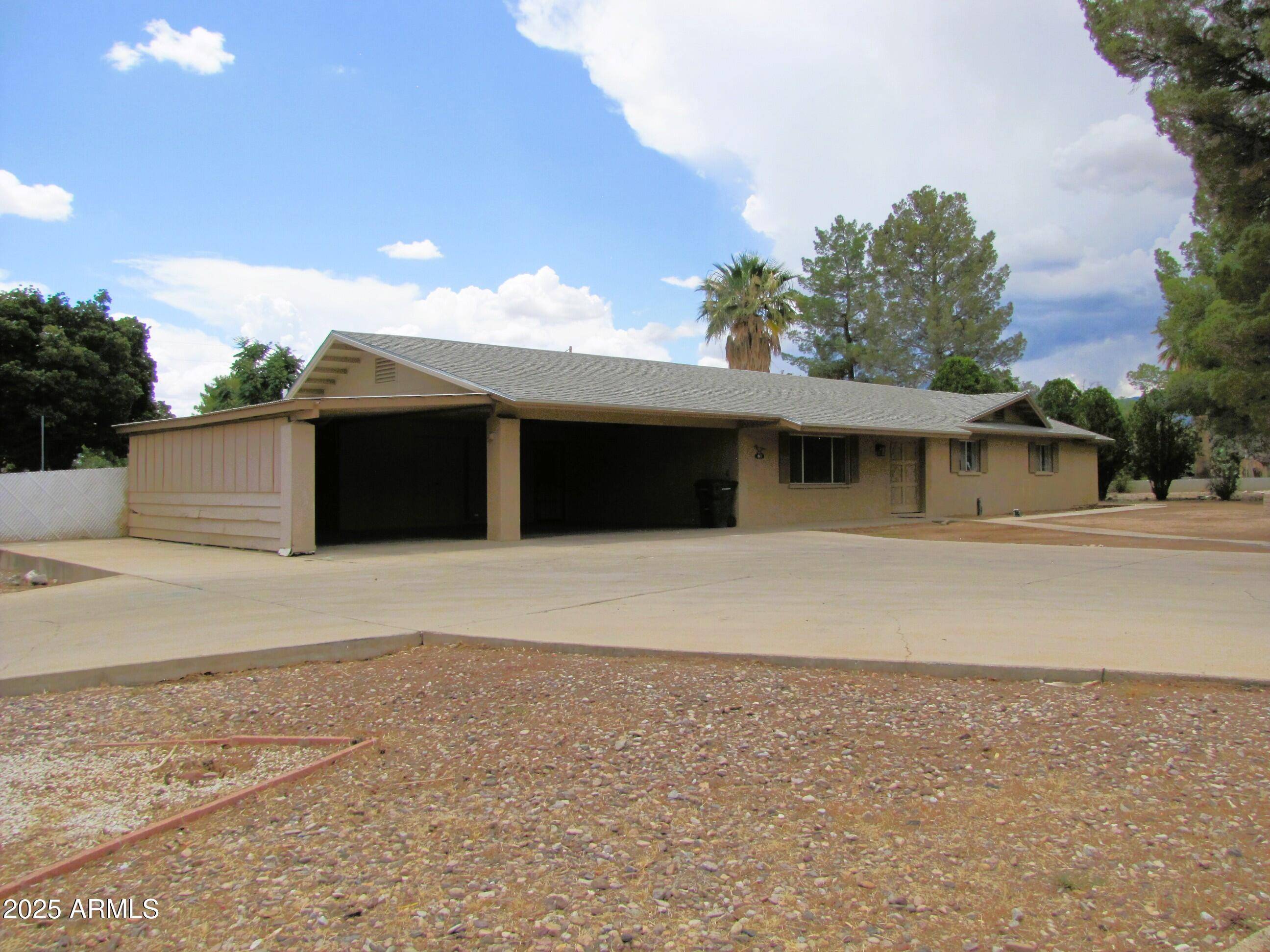 Sierra Vista, AZ 85635,947 CARDINAL Avenue
