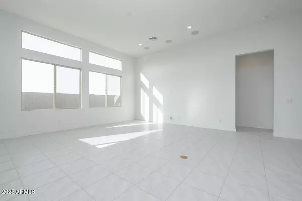 Apache Junction, AZ 85120,803 W J WALTZ Way