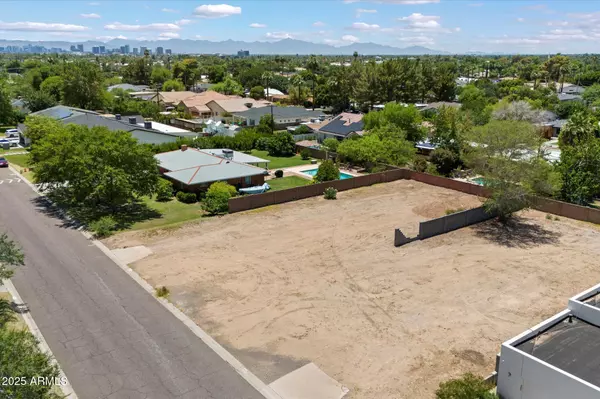 Phoenix, AZ 85014,6834 N 13th Place #2
