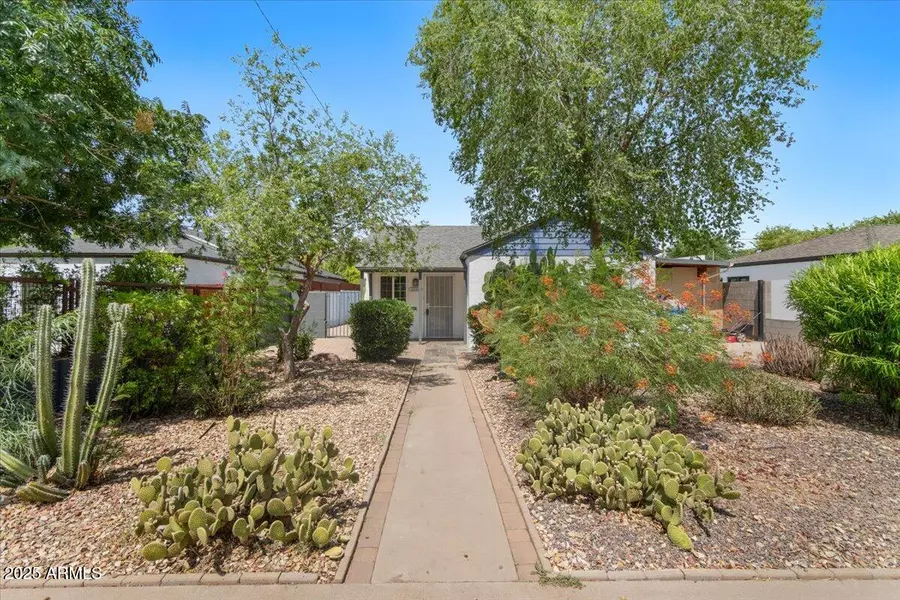 2232 N EDGEMERE Street, Phoenix, AZ 85006