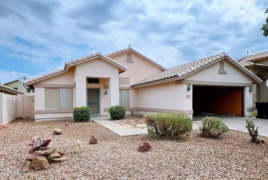 1704 E REDFIELD Road, Gilbert, AZ 85234