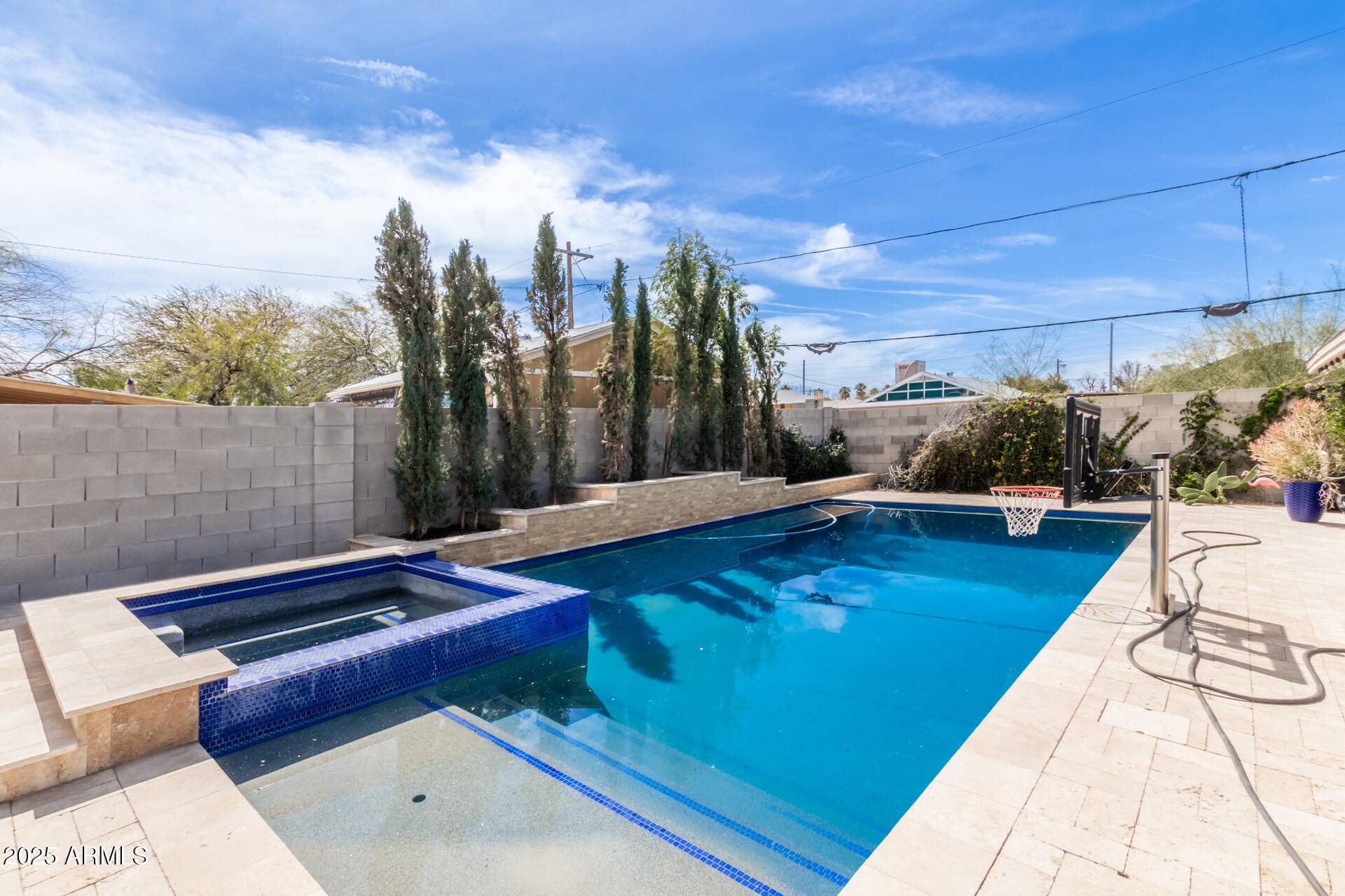 2226 N RICHLAND Street, Phoenix, AZ 85006