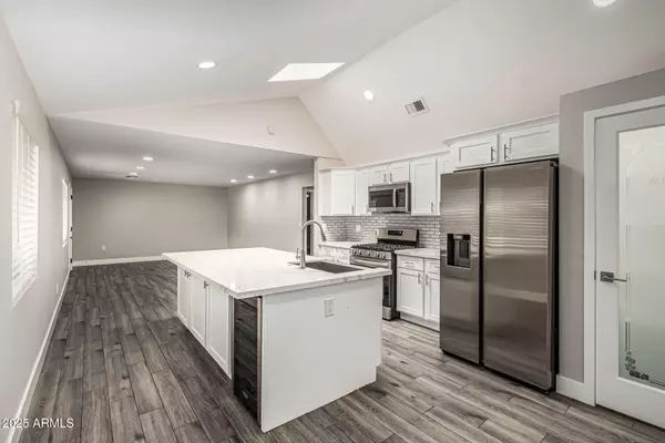 Tempe, AZ 85281,535 W 15TH Street