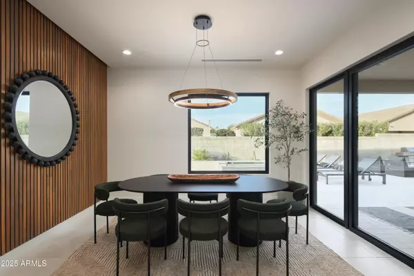 Scottsdale, AZ 85260,13697 N 88th Place