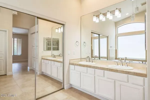 Scottsdale, AZ 85260,14452 N 98TH Place