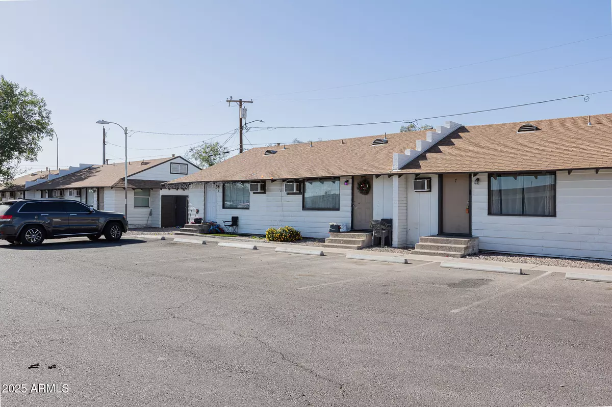 Chandler, AZ 85225,864 E CHANDLER Boulevard #5