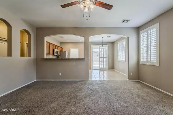 Maricopa, AZ 85138,42536 W ROSALIA Drive