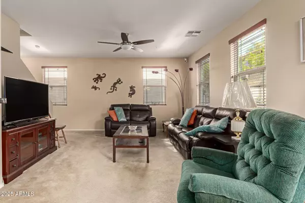 Phoenix, AZ 85043,8119 W LYNWOOD Street