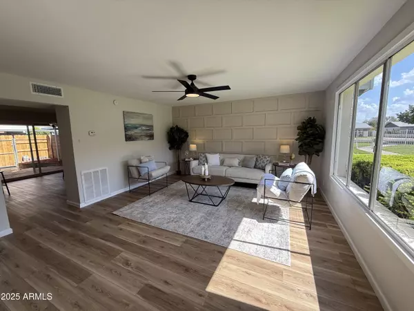 Phoenix, AZ 85015,1552 W CAMPBELL Avenue