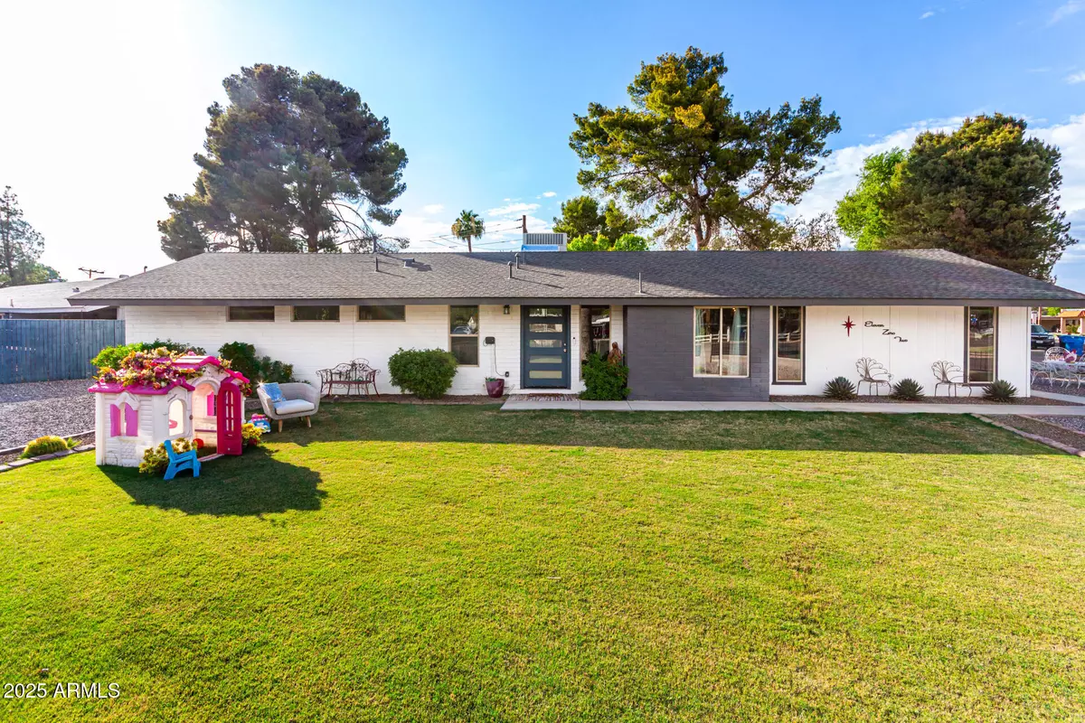 Phoenix, AZ 85013,1102 W BETHANY HOME Road