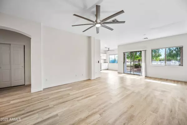 Phoenix, AZ 85043,1704 S 79th Glen