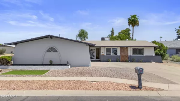 1661 S AZUCENA Circle, Mesa, AZ 85202