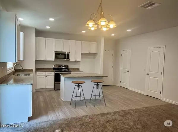 Phoenix, AZ 85035,7821 W PIKE Place