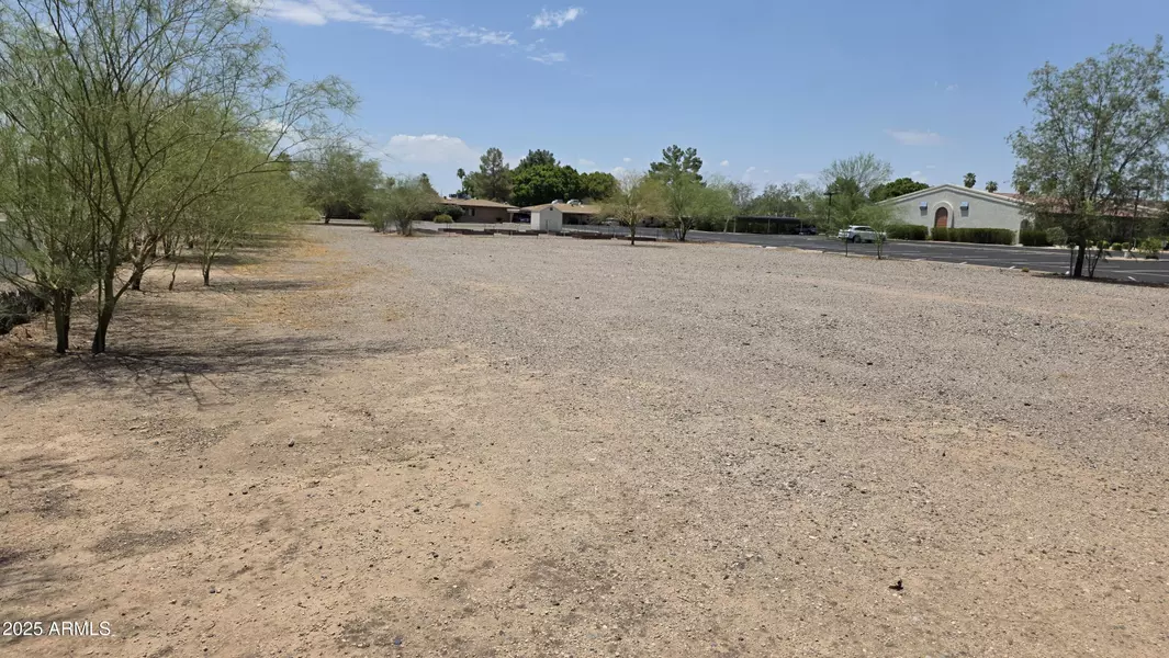 10101 W Coggins Drive #-, Sun City, AZ 85351