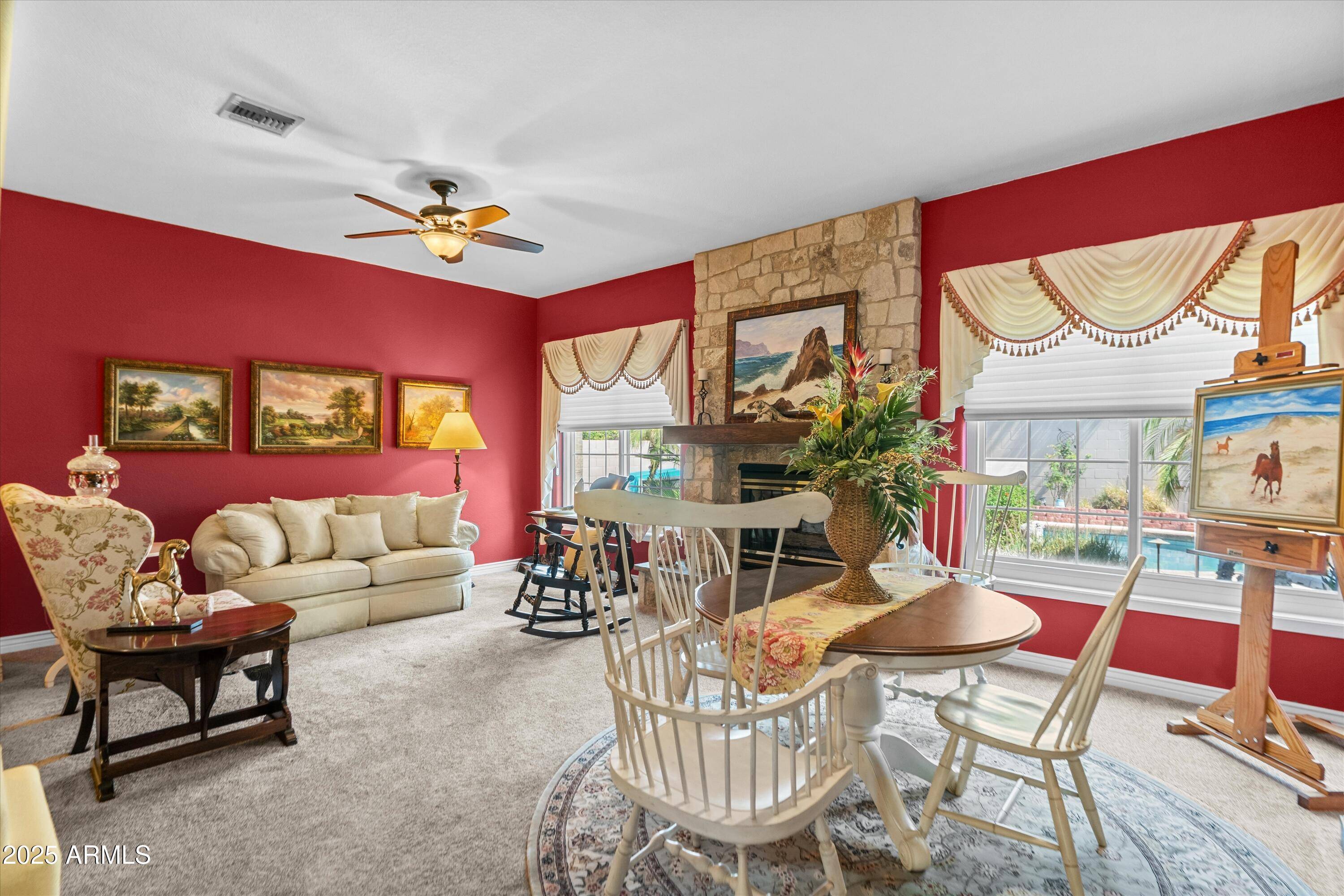 Phoenix, AZ 85032,2715 E VISTA Drive