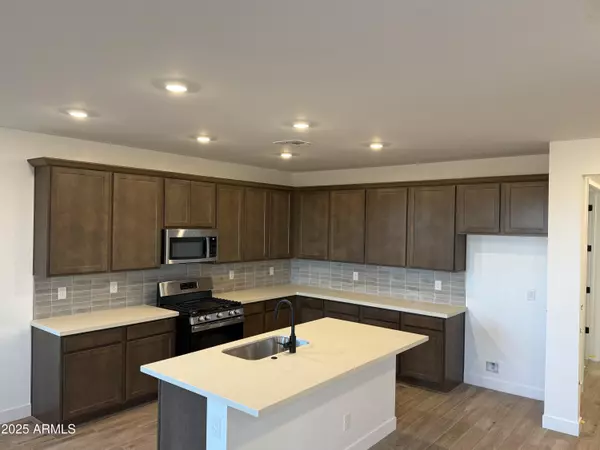 San Tan Valley, AZ 85143,2928 E Mecklenburg Way