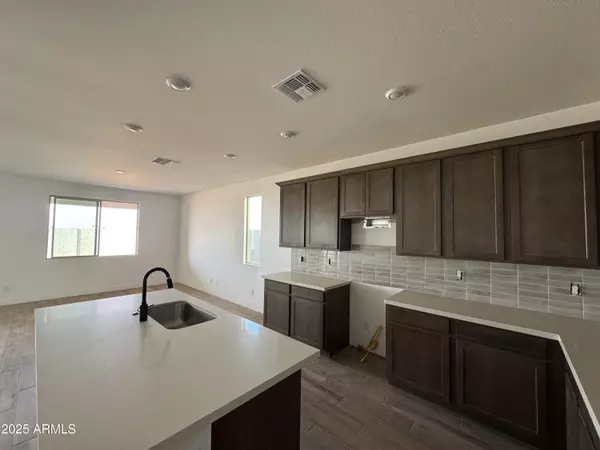San Tan Valley, AZ 85143,2928 E Mecklenburg Way