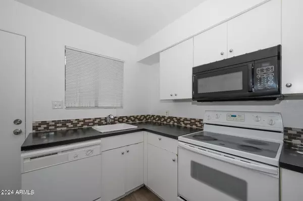 Phoenix, AZ 85021,2049 W HAYWARD Avenue #3