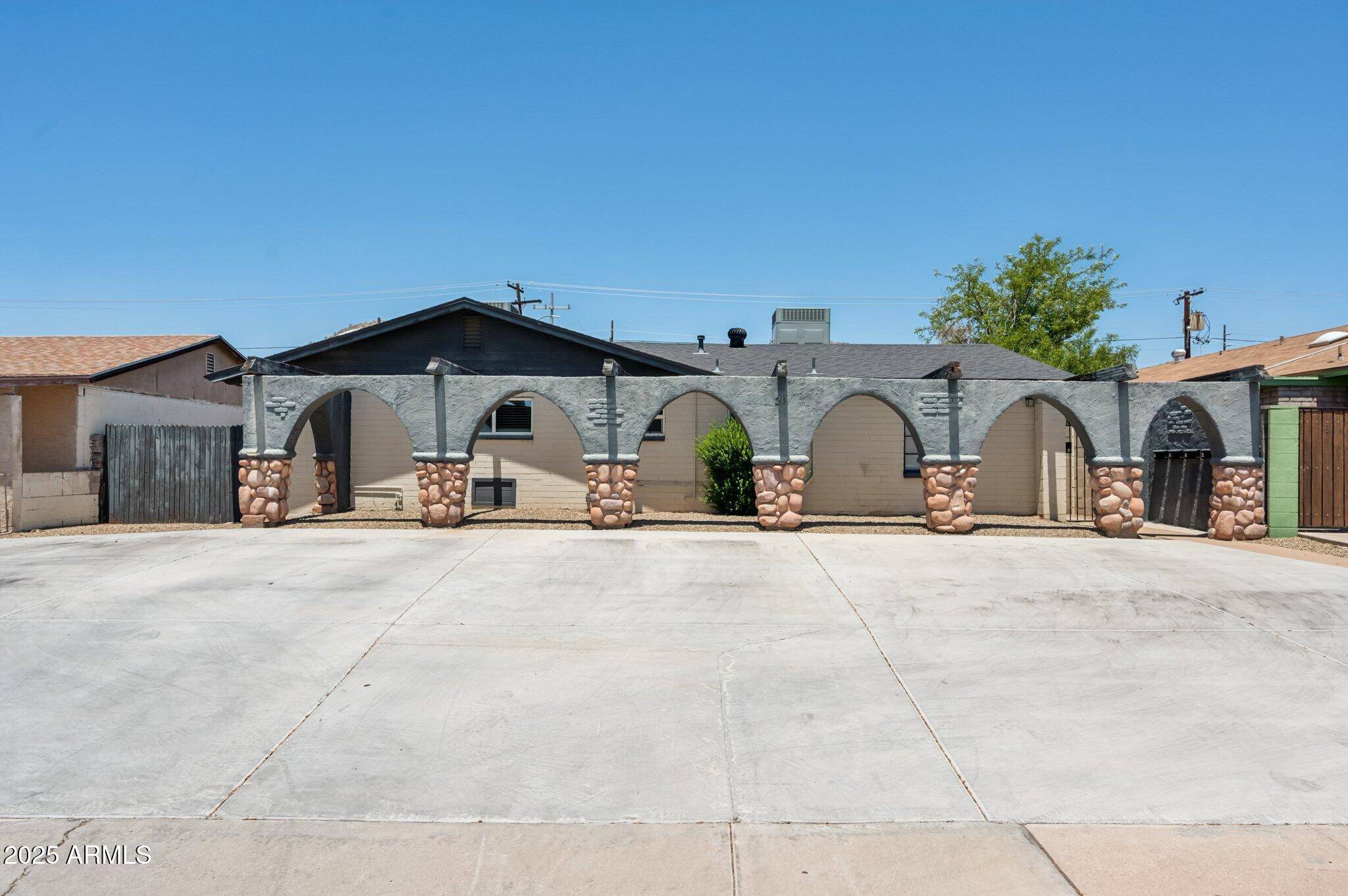 Phoenix, AZ 85021,20 W SUNNYSLOPE Lane