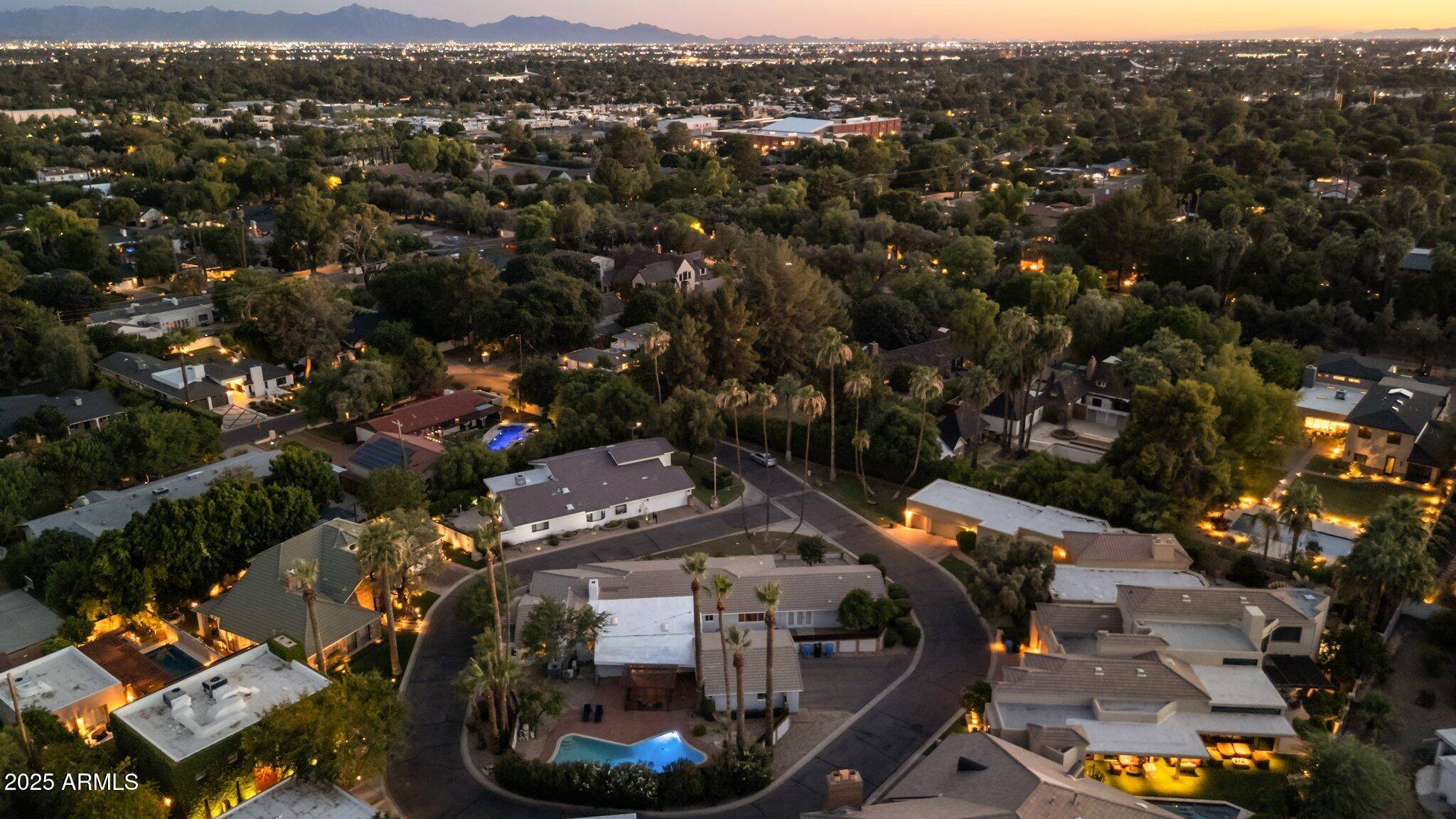 Phoenix, AZ 85012,6816 N 1st Place
