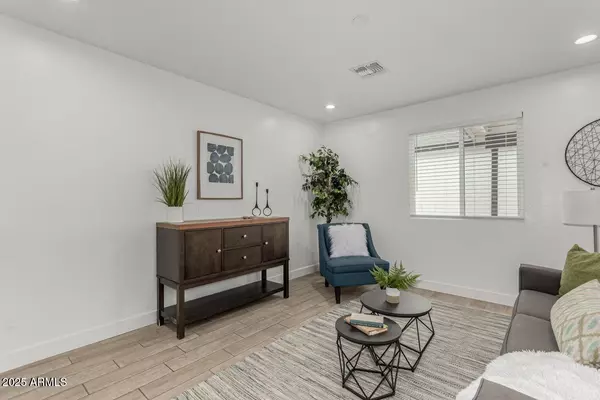 Phoenix, AZ 85015,5237 N 23RD Avenue