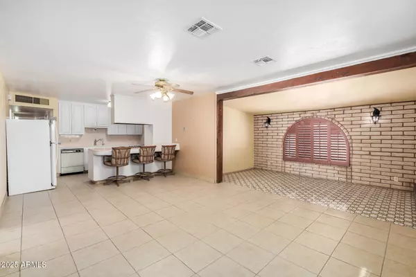 Scottsdale, AZ 85257,6919 E PORTLAND Street