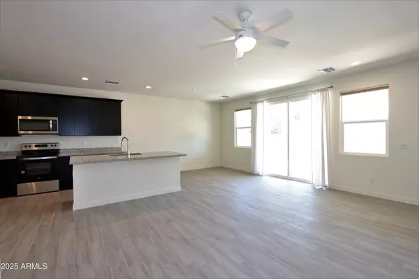Phoenix, AZ 85041,2313 W POLLACK Street