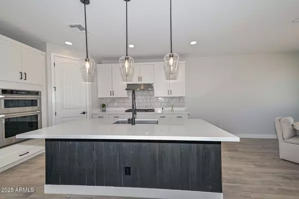 Peoria, AZ 85383,26428 N THORNHILL Drive