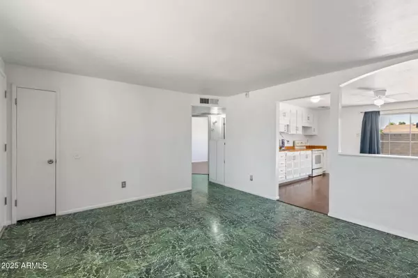 Phoenix, AZ 85035,7139 W PALM Lane