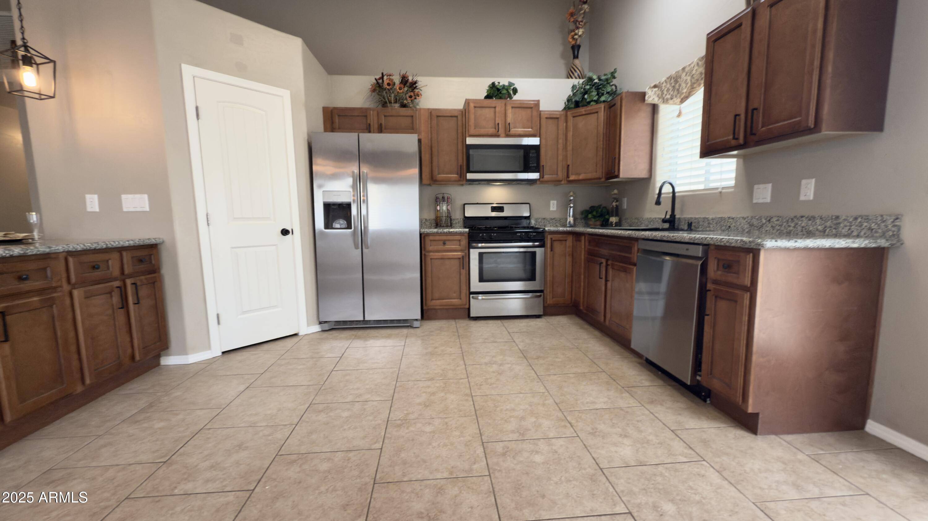 Show Low, AZ 85901,241 N CANYON Loop