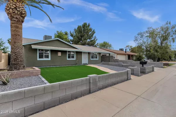 Phoenix, AZ 85032,3825 E Captain Drefus Avenue