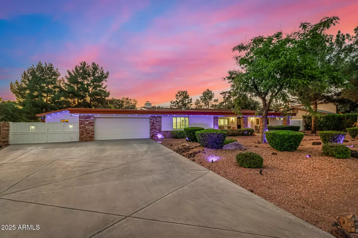 Phoenix, AZ 85023,330 W TAM OSHANTER Drive