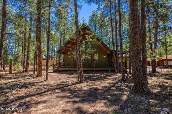 Lakeside, AZ 85929,950 COOPER Lane