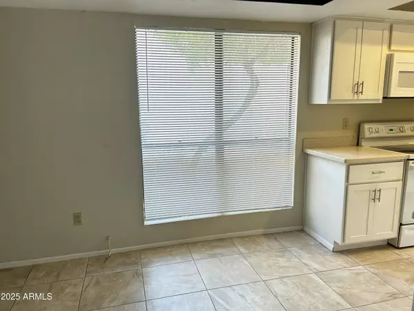 Phoenix, AZ 85051,3131 W COCHISE Drive #154