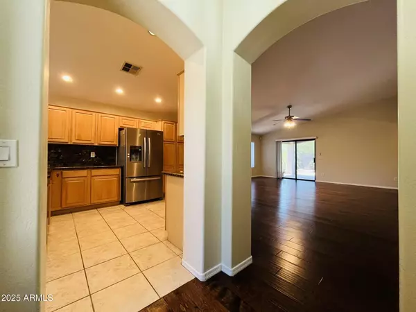 Phoenix, AZ 85032,17802 N 41ST Place