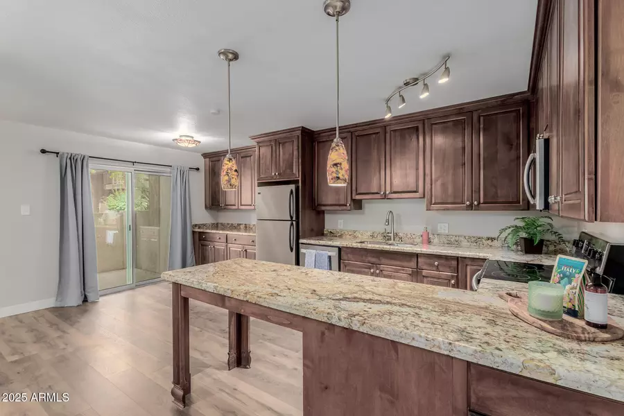 5525 E THOMAS Road #H1, Phoenix, AZ 85018
