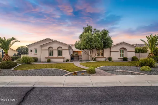 3076 E LA COSTA Drive, Gilbert, AZ 85298