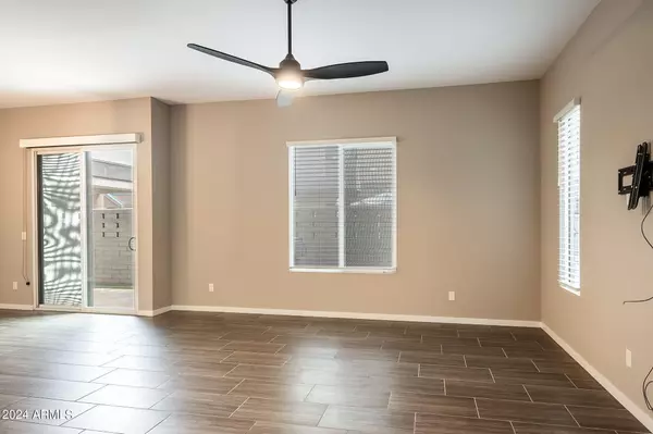 Tempe, AZ 85281,901 S SMITH Road #1036