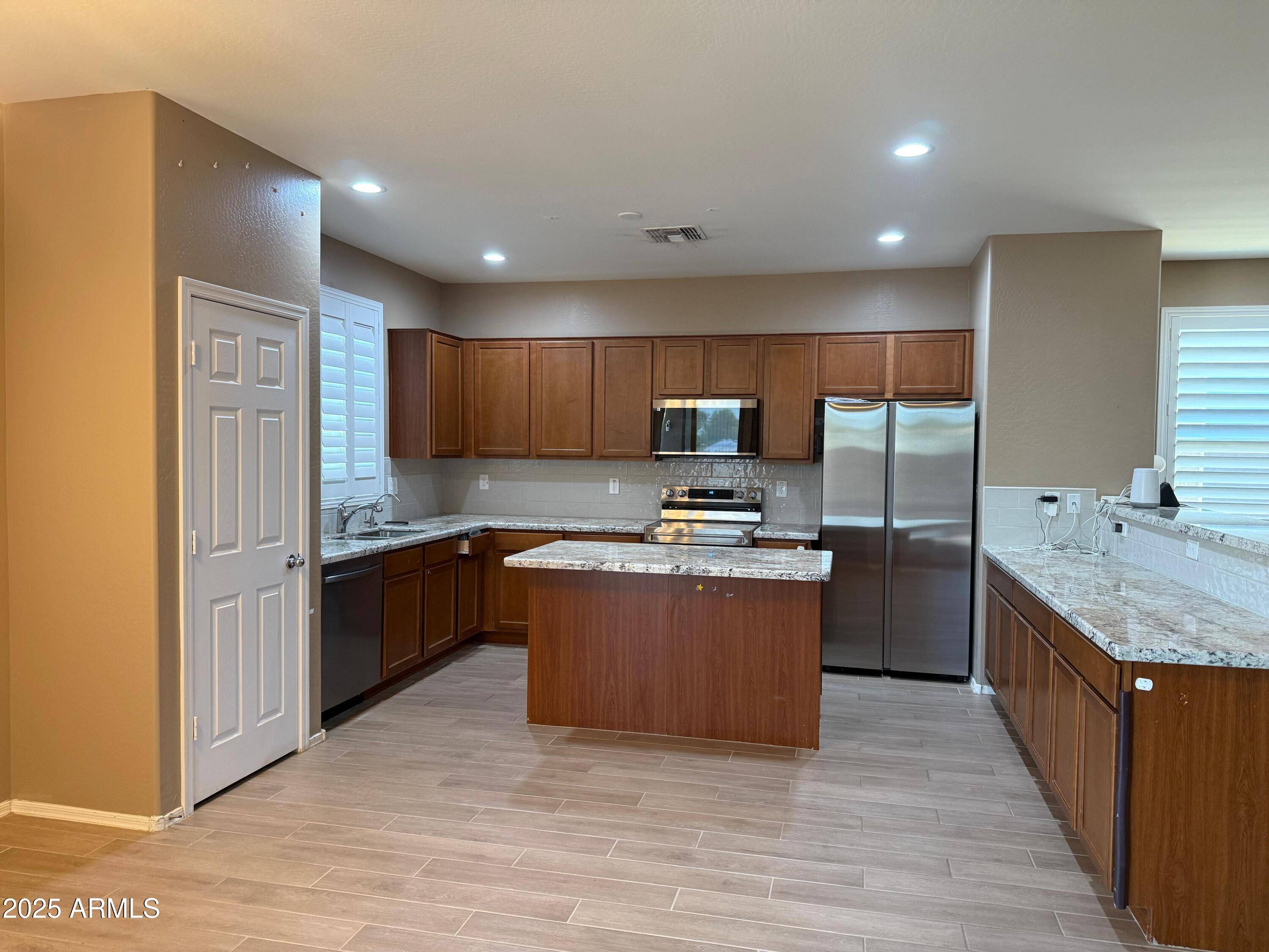 Peoria, AZ 85381,6826 W CHARTER OAK Road