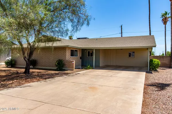 Chandler, AZ 85225,597 W SHANNON Street