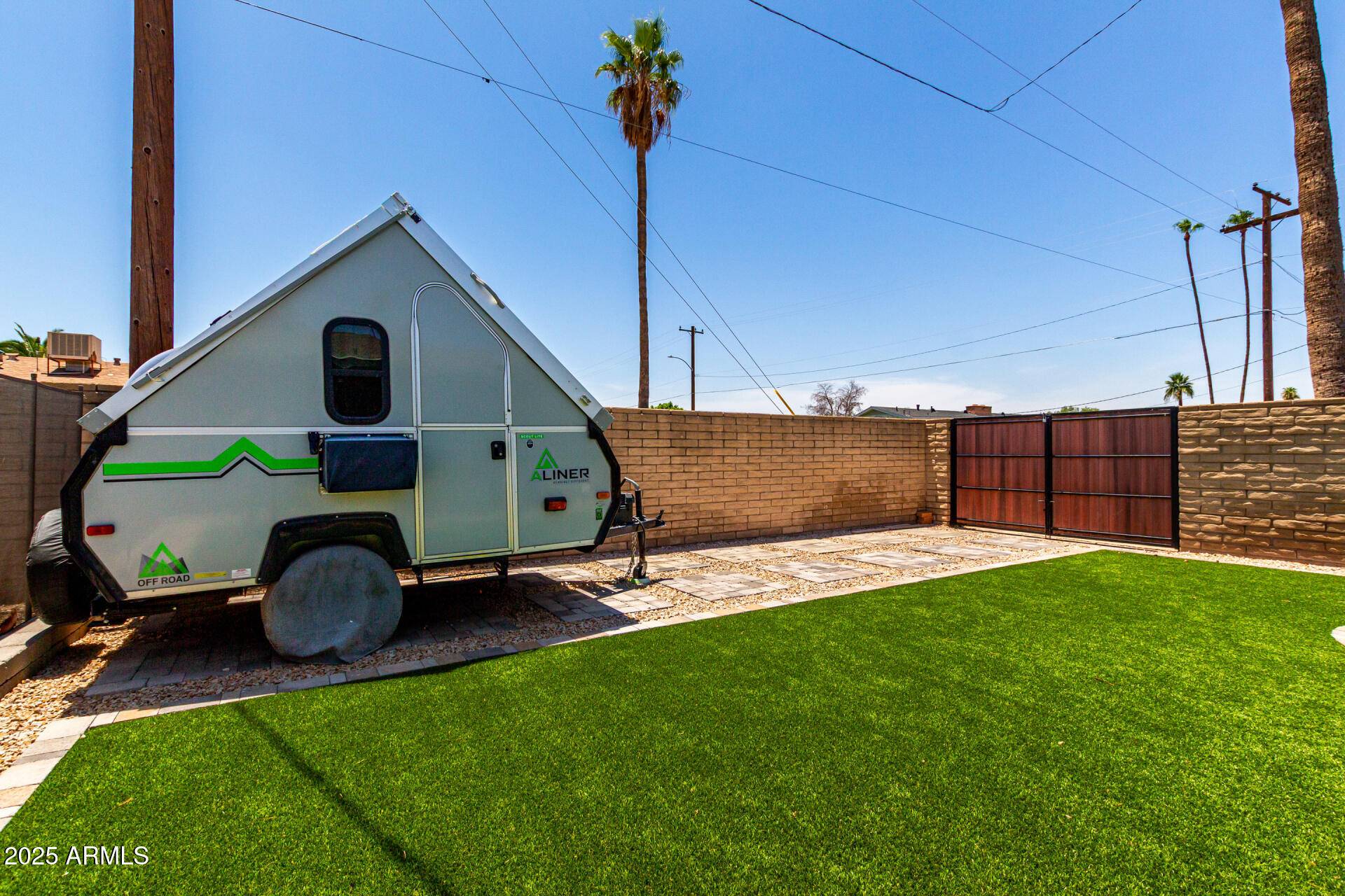 Chandler, AZ 85225,597 W SHANNON Street