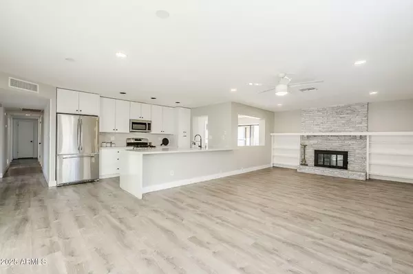 Tempe, AZ 85282,2337 E RIVIERA Drive