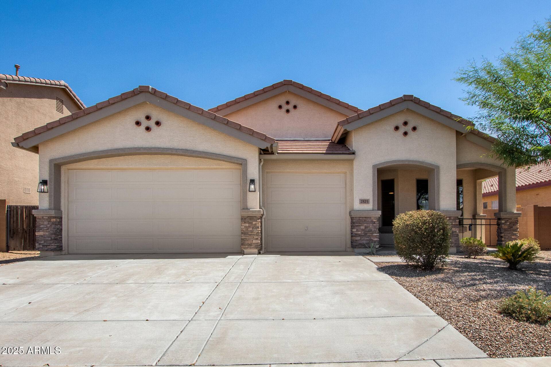 2825 E GALVESTON Street, Chandler, AZ 85225