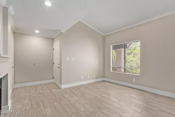 Phoenix, AZ 85016,3102 E CLARENDON Avenue #209
